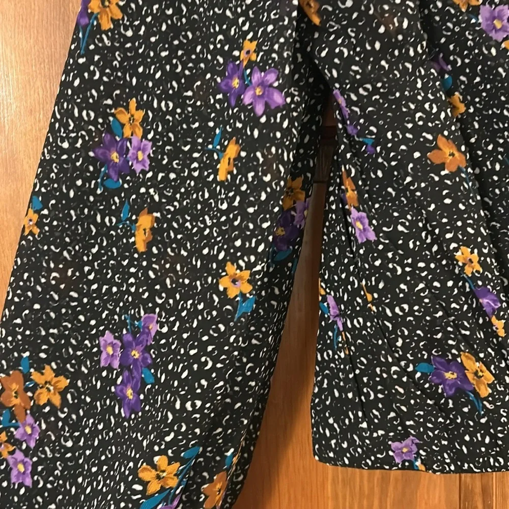 ASTR Black floral Blouse, Medium